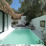 בית נופש Zai Jardin *